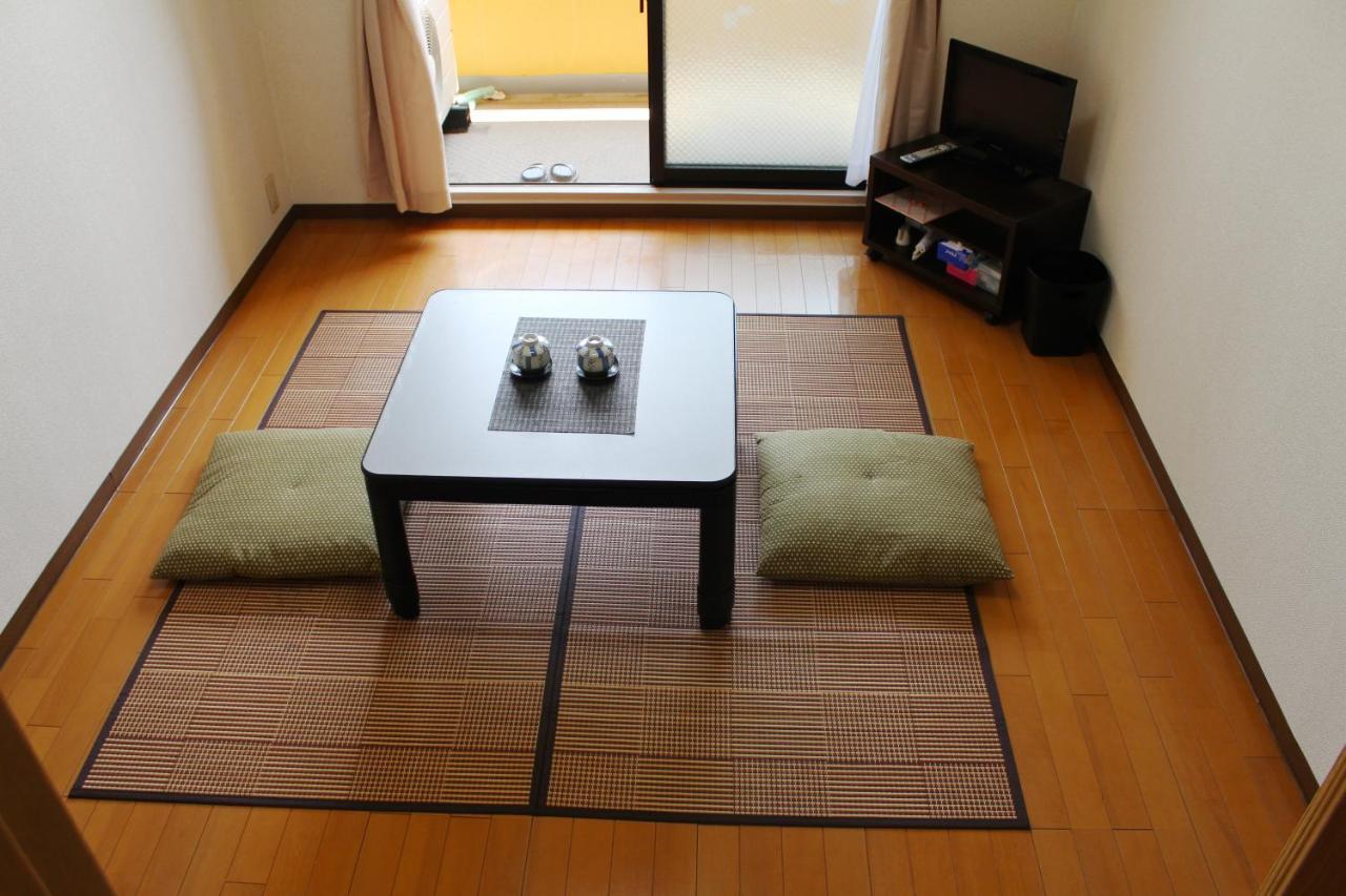 Landmark Hayashi Apartment *